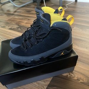 Retro Jordan 9 ‘Dark Charcoal’